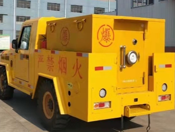 云溪凯龙爆破器材运输车：保障爆破任务的安全运行
